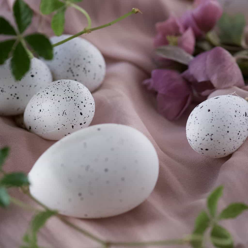 påskägg vit svart Wikholm form