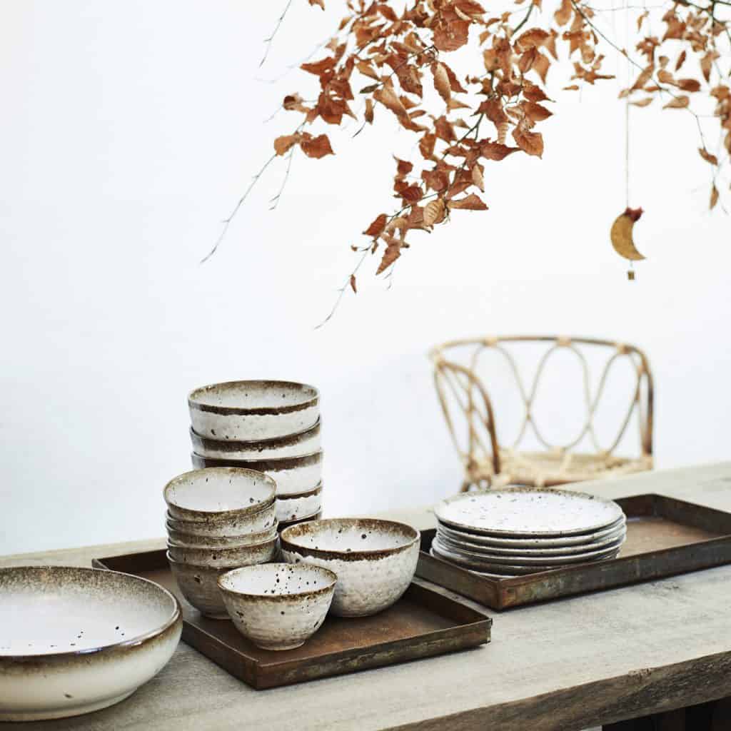 25r-1-3-3-skål-15cm-brun-vit-MadamStoltz