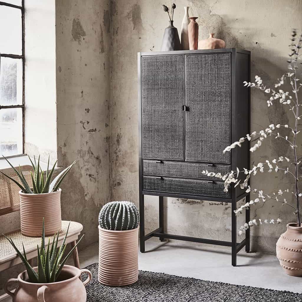 084-635-60-2-skåp-HARRY-svart-AffariofSweden