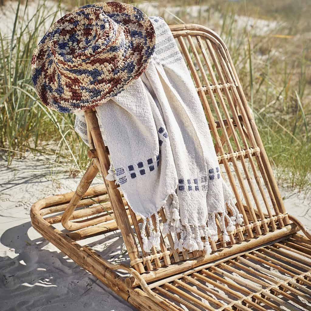 28216-3-hopfällbar-solstol-bambu-MadamStoltz