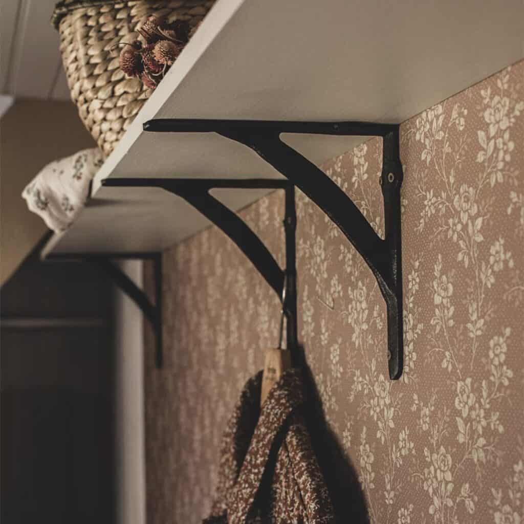 645527-2-konsol-järn-svart-Strömshaga