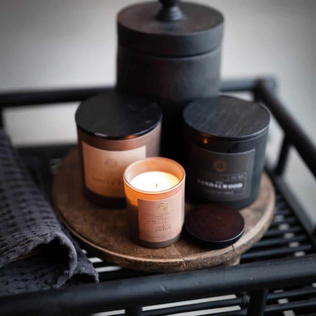 21753-2-bricka-YELDA-återvunnet trä-Wikholm form-Hemlängtan