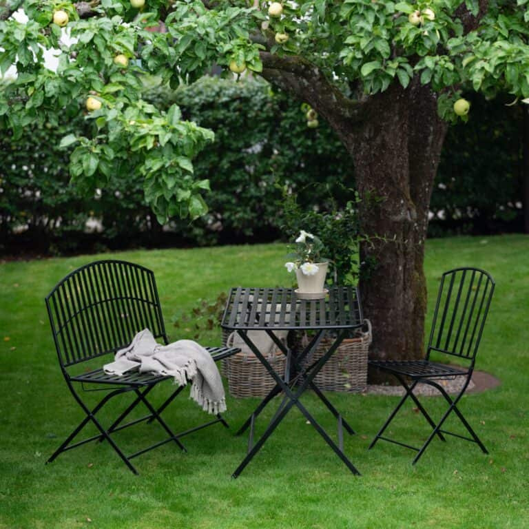 Gör din uteplats sommarklar – Bästa tipsen för utemöbler