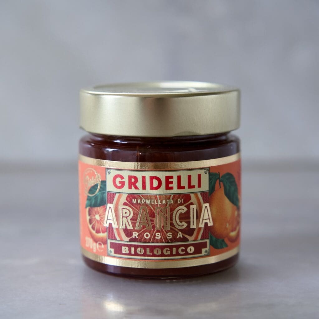 Gridelli ekologisk blodapelsinmarmelad i en glasburk med guldfärgat lock, 270g.