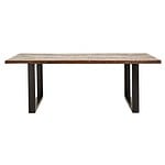 Ett rektangulärt vintagebord med återvunnen träskiva och svart järnunderrede, sedd framifrån mot en vit bakgrund.