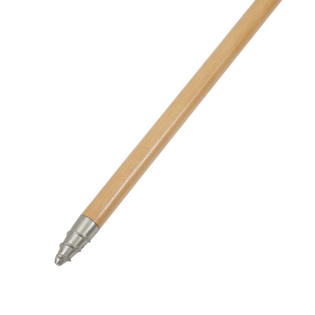 Trästång med metallspets från Gatsby parasoll från Brafab, designad för enkel montering i marken.