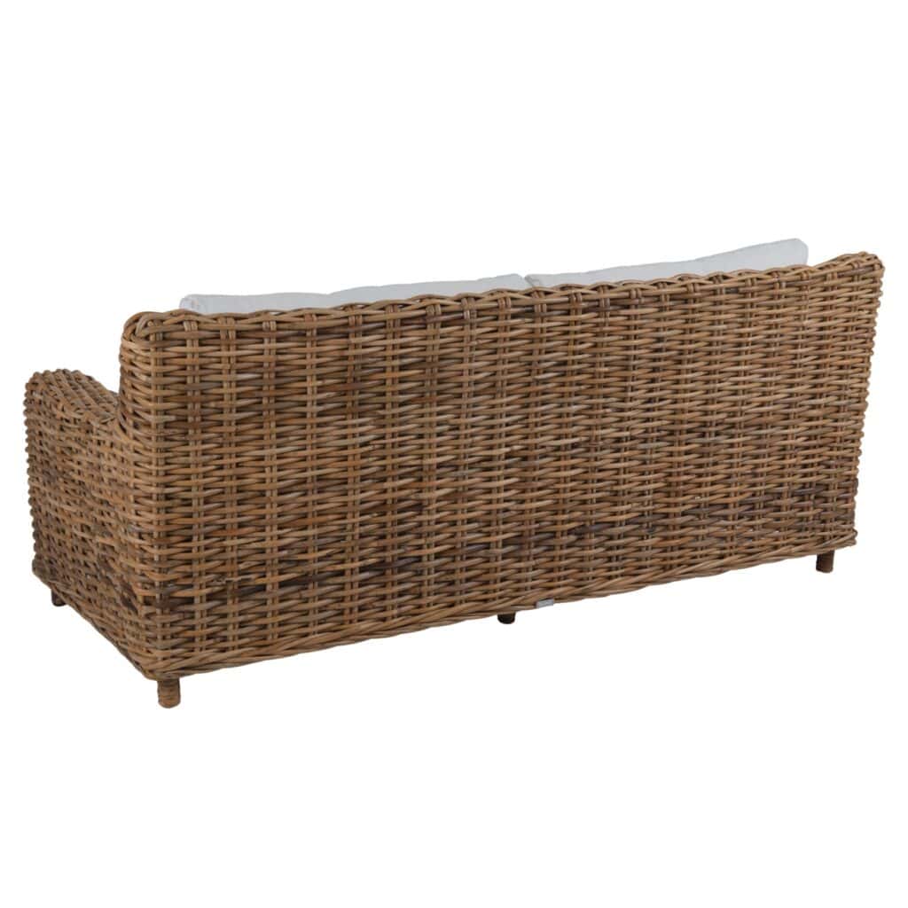 Baksidan av Rossvik 2,5-sits rottingsoffa i handflätad naturrotting, som visar den detaljerade flätningen och stabila konstruktionen.