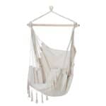 Hängstol ARMIDA i offwhite från Wikholm Form – en stilren och bekväm hängstol med dekorativa fransar, perfekt för avkoppling både inomhus och utomhus.