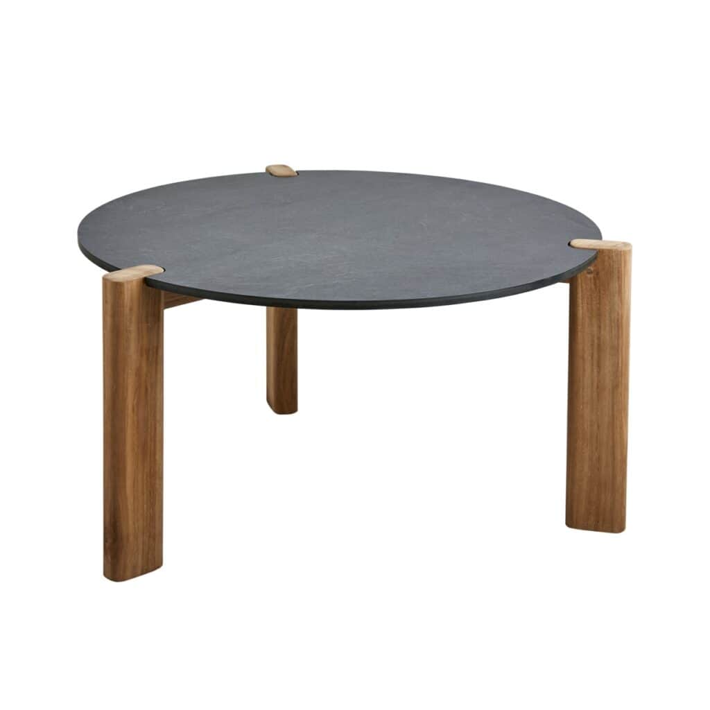 Soffbord DOMINO 70 cm från Brafab med antracitfärgad laminatskiva och robusta ben i teak – en stilren och hållbar lösning för uteplatsen.