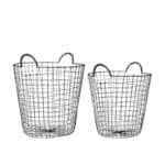Amarlin trådkorg i svart järn från Wikholm Form, två storlekar med handtag för flexibel förvaring inne och ute