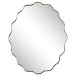 Oval väggspegel med vågig kant i antik mässing, modell Jonna från Strömshaga, storlek 68 x 55 cm.