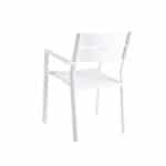 Vit karmstol Delia från Brafab sedd bakifrån, i pulverlackerad aluminium med stilren design.