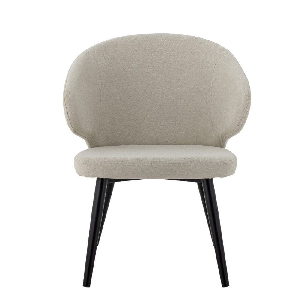 Stol Loon Beige Bloomingville – lounge-stol i beige polyester med svarta metallben, fotograferad framifrån för att visa den tidlösa designen.