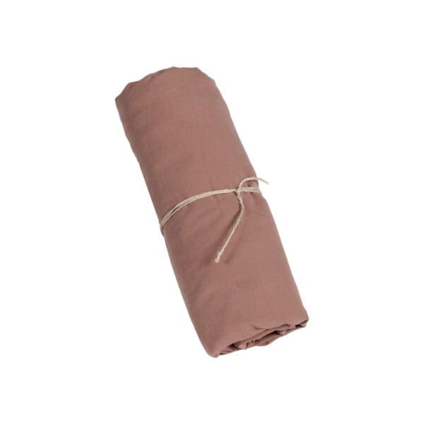 Underlakan ekologisk bomull Terracotta 240×260 cm – hoprullat och bundet med snöre