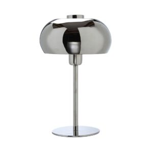 Milano bordslampa krom från Wikholm Form med rundad metallskärm och slank fot.