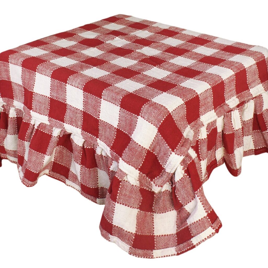 Rödvit rutig duk i ekologisk bomull med volang, 150x250 cm – Duk Ida Ruta från Strömshaga.