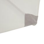 Detaljbild av off-white parasollduk med läderskoning