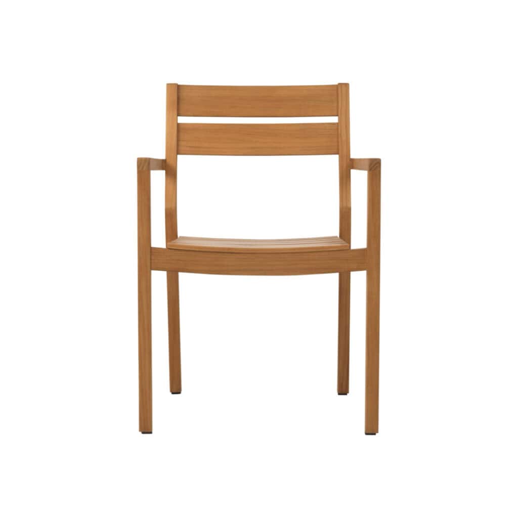 Delia trädgårdsstol i massiv teak med armstöd – natur framifrån