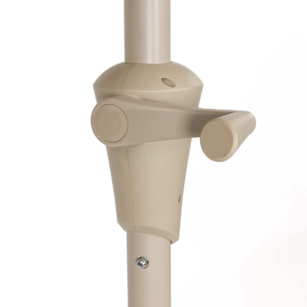 Detalj av parasoll 250 cm beige med vev för öppning och stängning