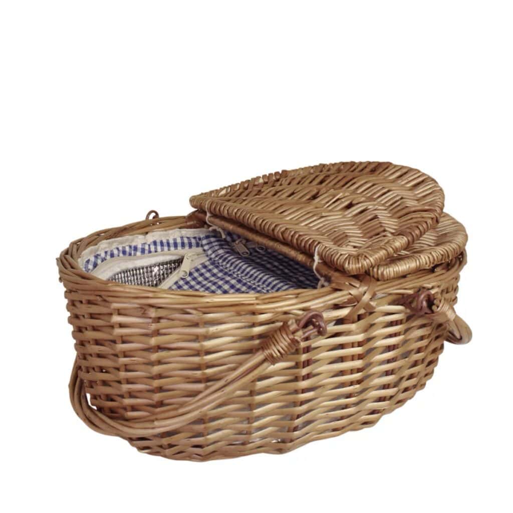 Picknickkorg i pil med blått isolerat kylfack och öppet lock, modell Ina 39 cm